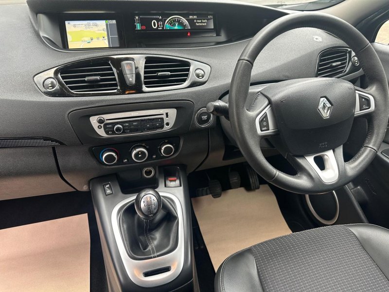 RENAULT SCENIC