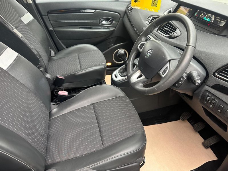 RENAULT SCENIC