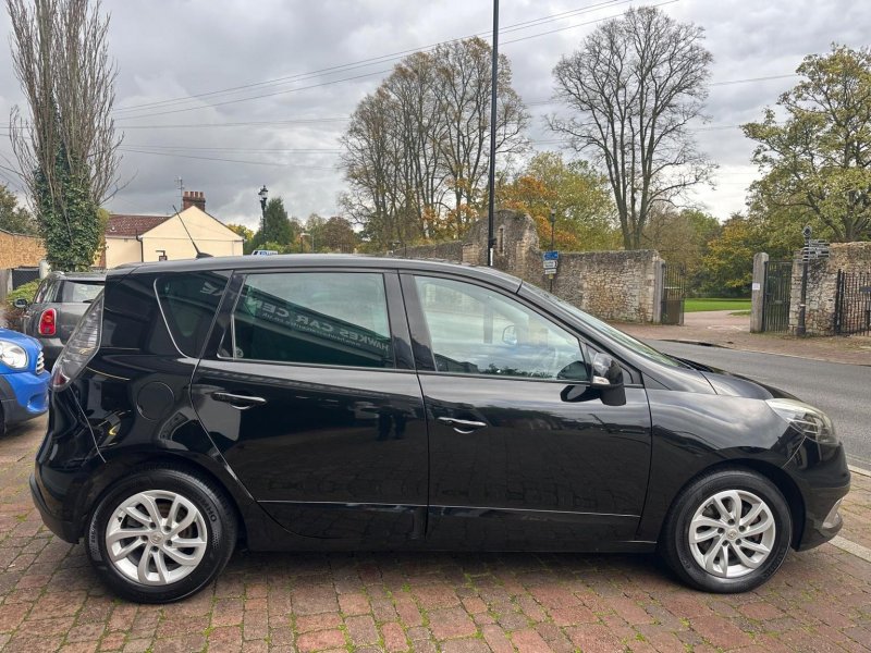 RENAULT SCENIC
