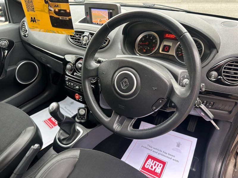 RENAULT CLIO