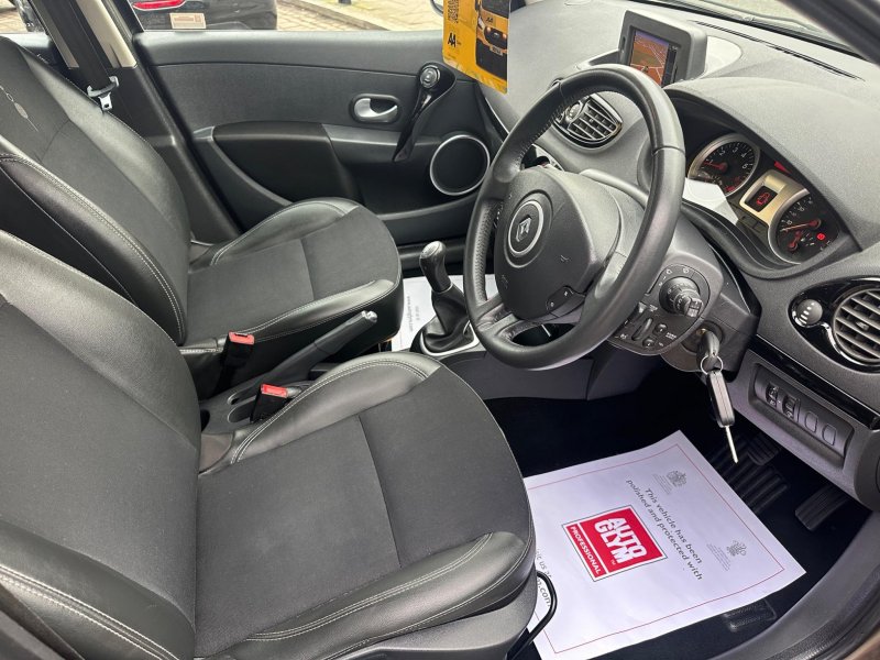 RENAULT CLIO