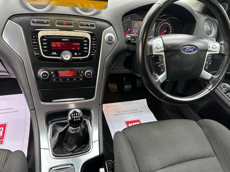 FORD MONDEO