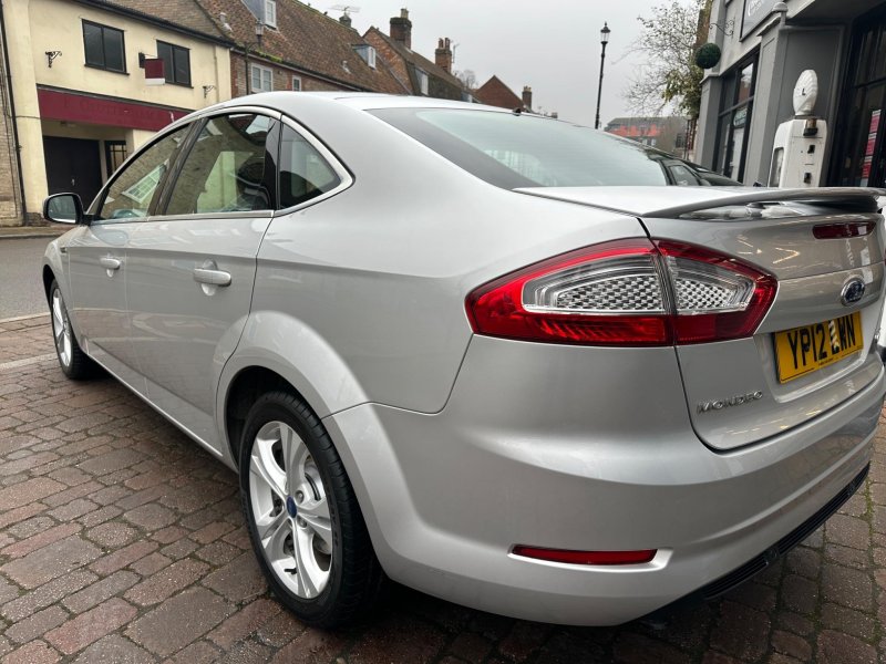 FORD MONDEO