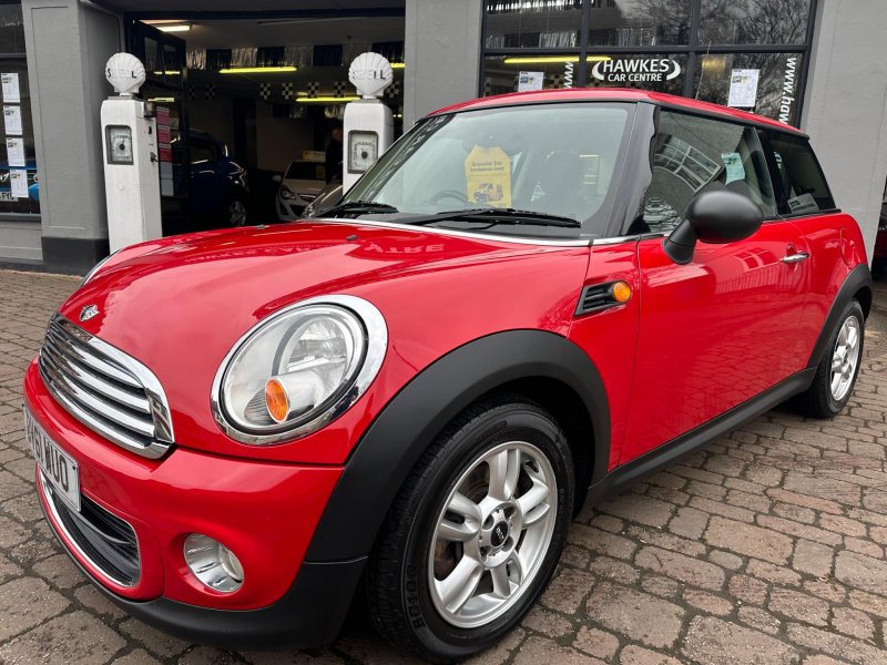 MINI HATCH