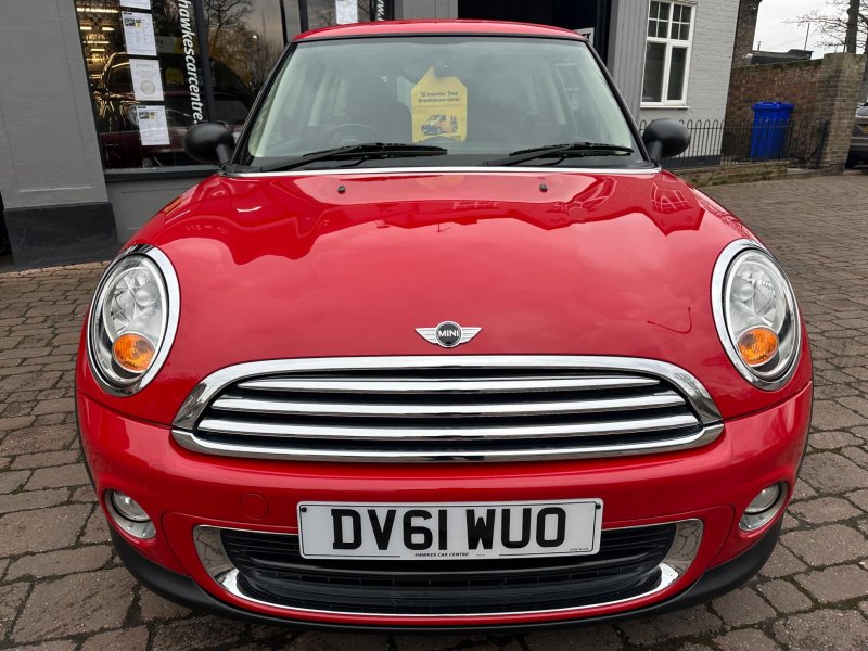 MINI HATCH