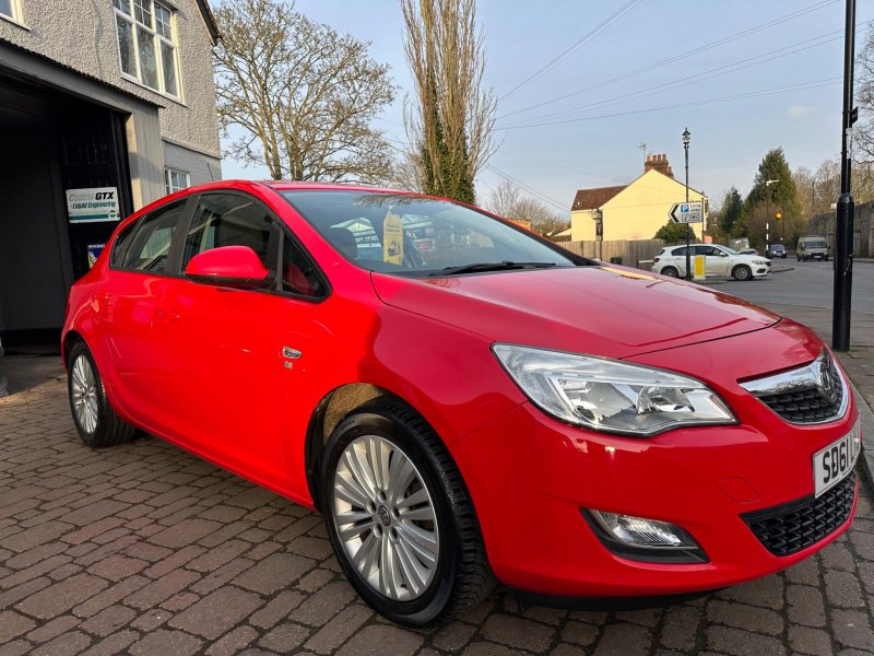 VAUXHALL ASTRA