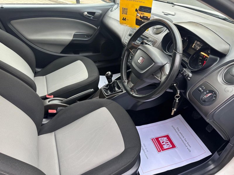 SEAT IBIZA