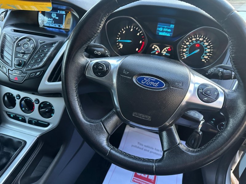 FORD FOCUS