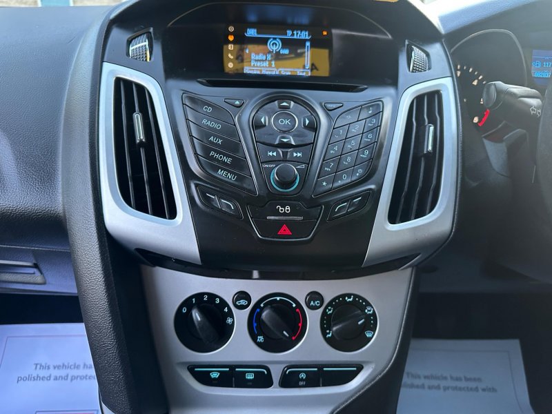 FORD FOCUS