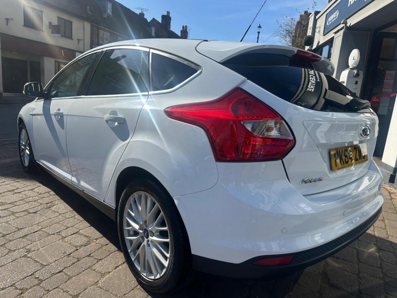 FORD FOCUS
