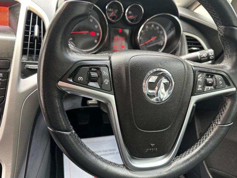 VAUXHALL ASTRA