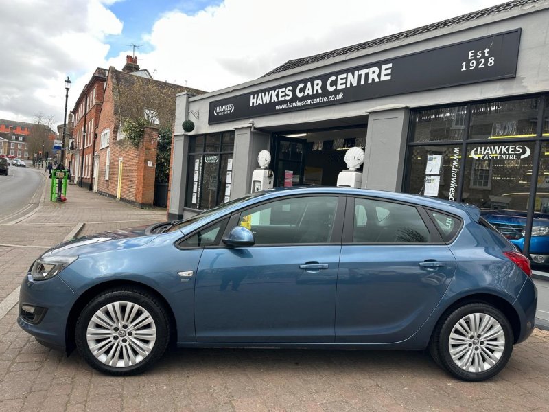 VAUXHALL ASTRA