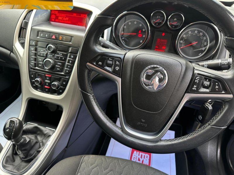 VAUXHALL ASTRA