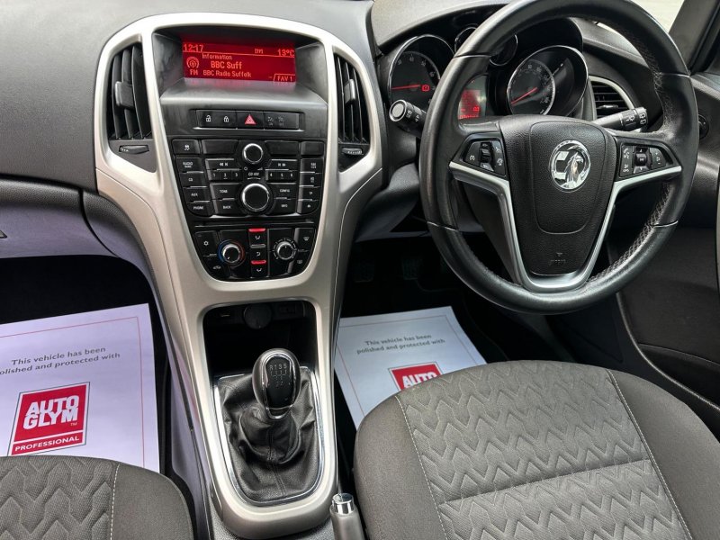 VAUXHALL ASTRA