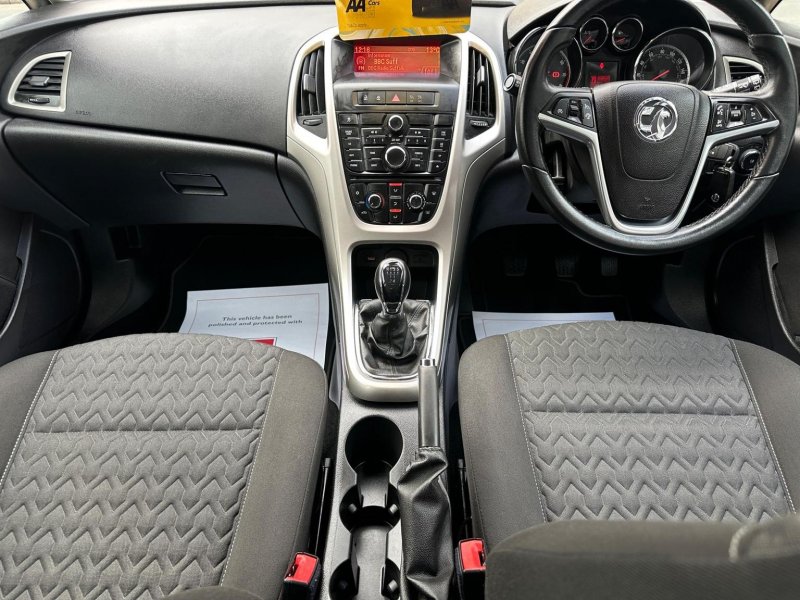 VAUXHALL ASTRA