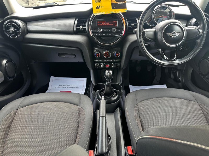 MINI HATCH