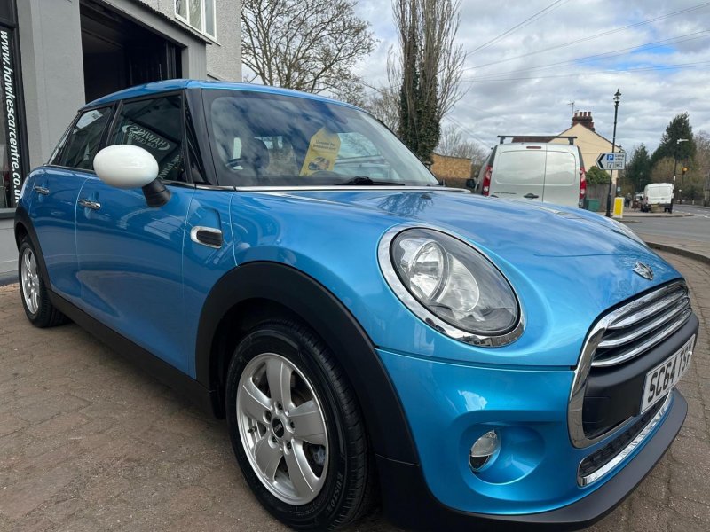 MINI HATCH