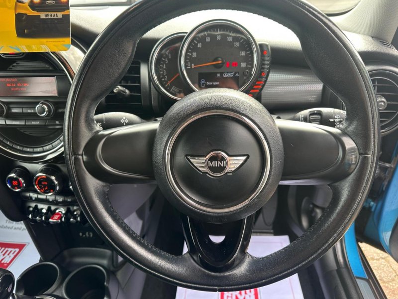 MINI HATCH