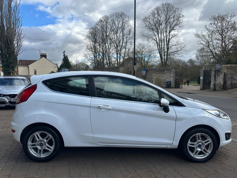 FORD FIESTA