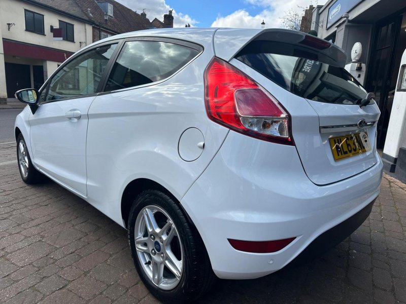 FORD FIESTA
