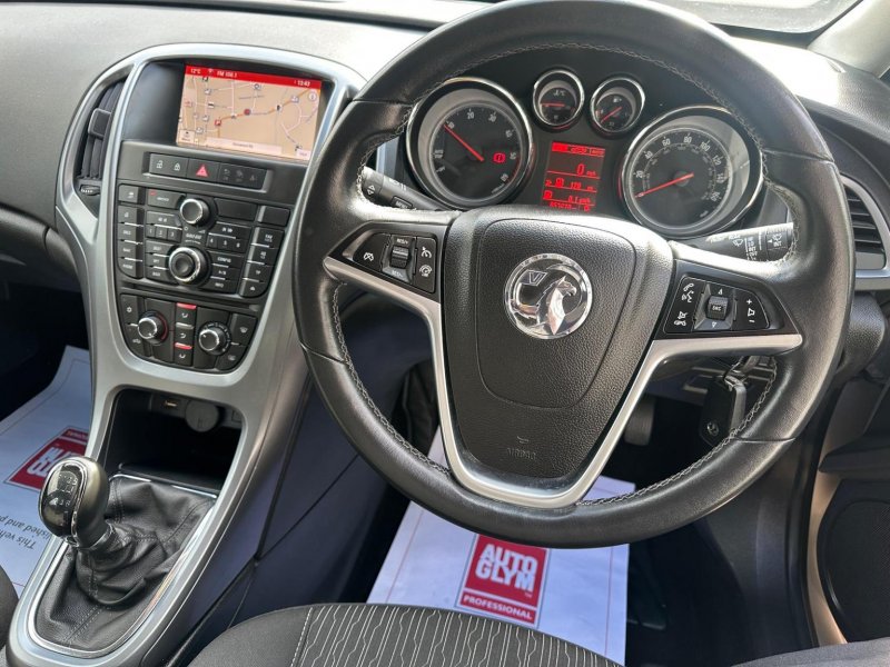 VAUXHALL ASTRA