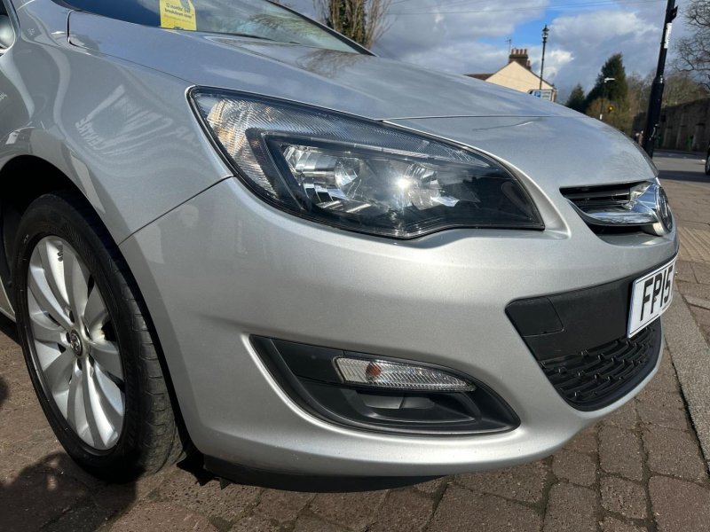 VAUXHALL ASTRA