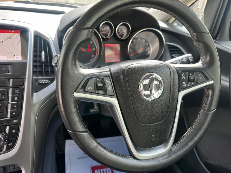 VAUXHALL ASTRA