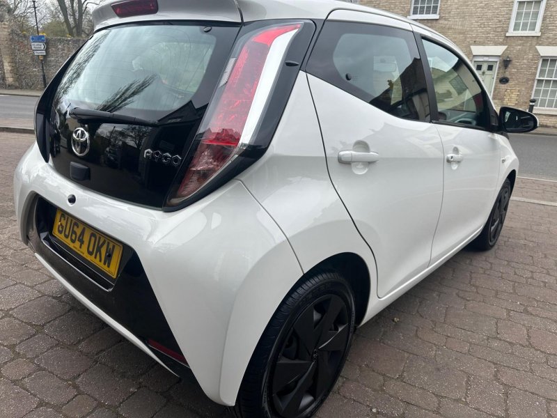 TOYOTA AYGO