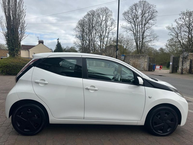 TOYOTA AYGO