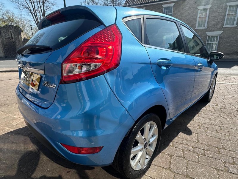 FORD FIESTA
