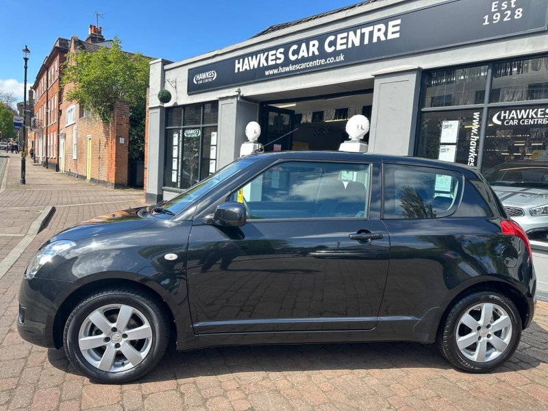 SUZUKI SWIFT
